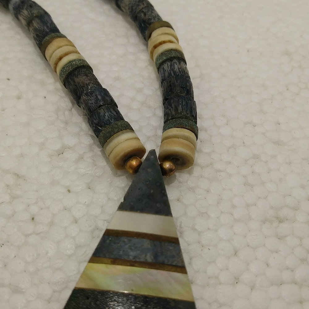 Shell necklace - Picture 2 of 3